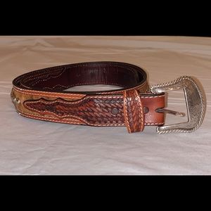 Nocona Western Belt: Women’s Leather Hair Studded